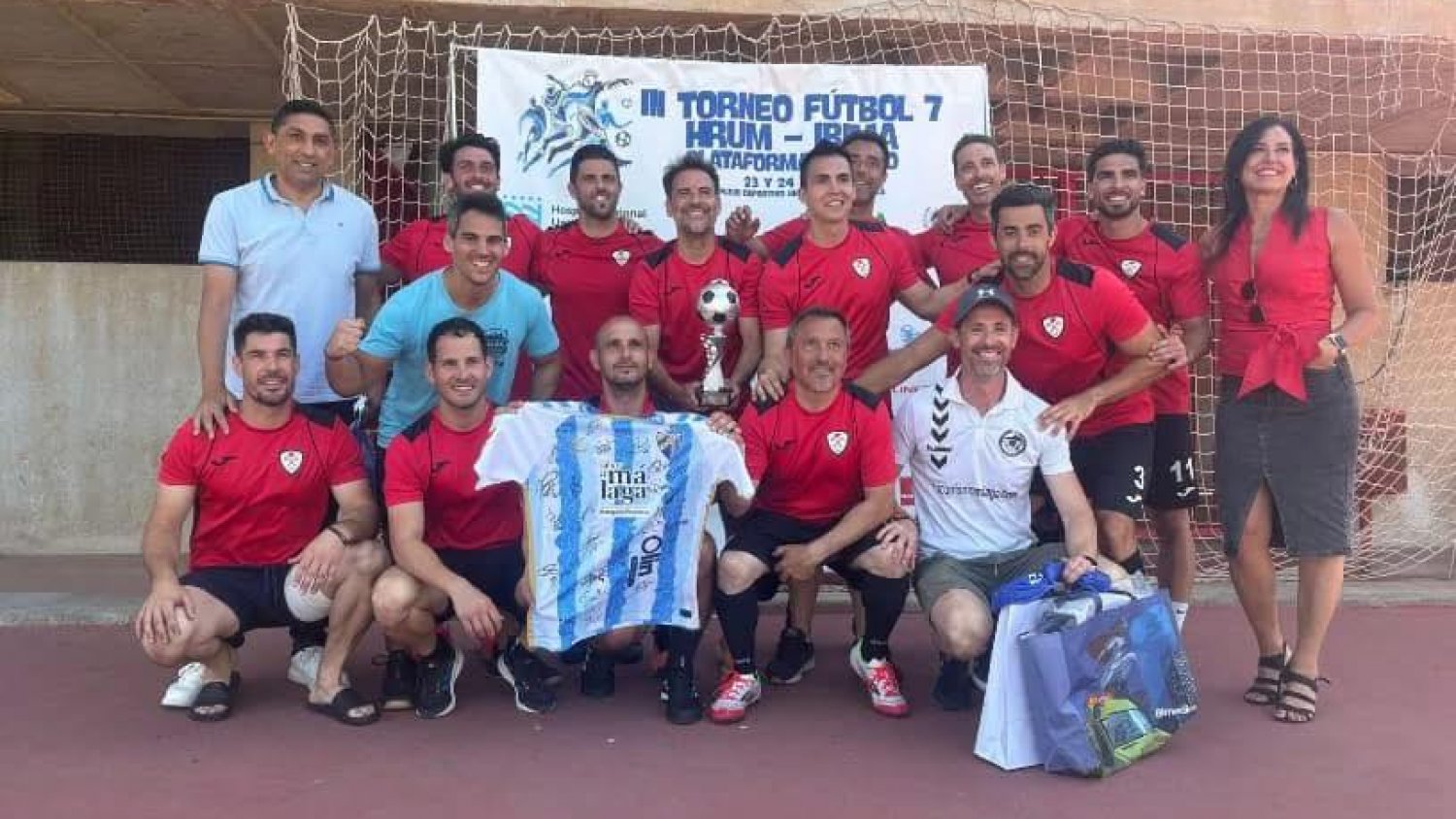 El Torneo Fútbol-7 de IBIMA-Hospital Regional recauda 14.100 € para investigación y triunfa el Consorcio Provincial de Bomberos de Málaga