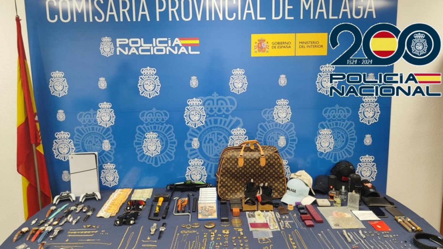 Detenidos en Málaga tres miembros de una célula criminal a la que se atribuye 15 robos con fuerza en domicilios