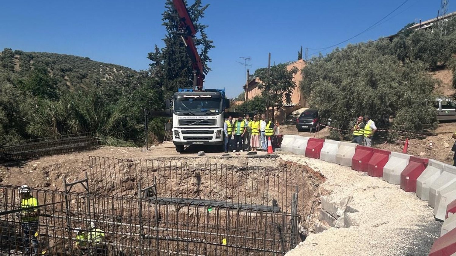 La Diputación repara una carretera en Villanueva de Algaidas para evitar que se inunde y se corte cuando llueve