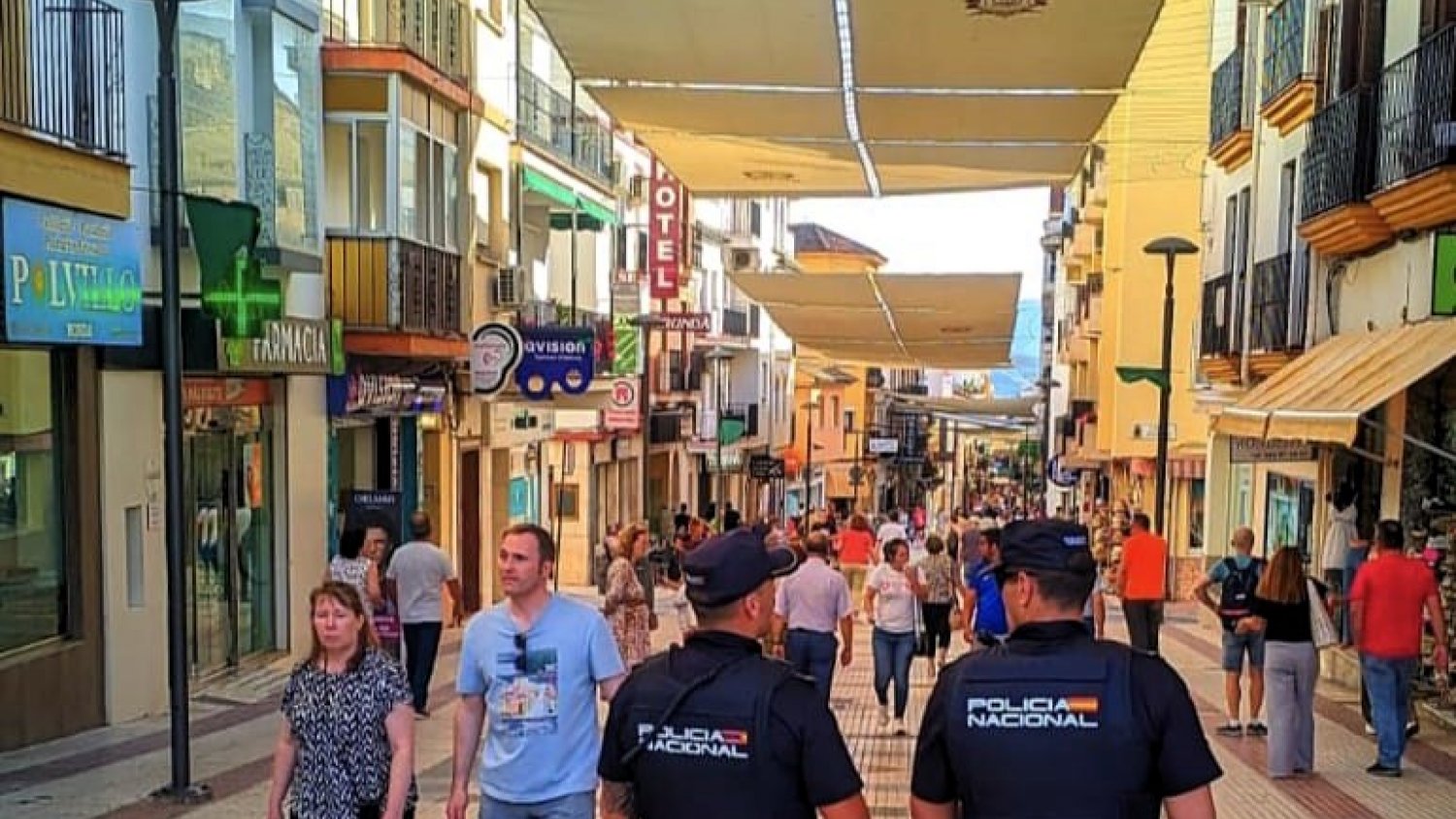 Descubren en Ronda a dos falsos turistas y los detienen al estar en busca y captura por hurto y robo con violencia en otras localidades