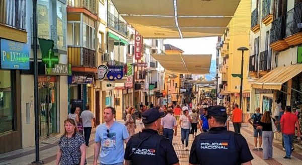 Descubren en Ronda a dos falsos turistas y los detienen al estar en busca y captura por hurto y robo con violencia en otras localidades