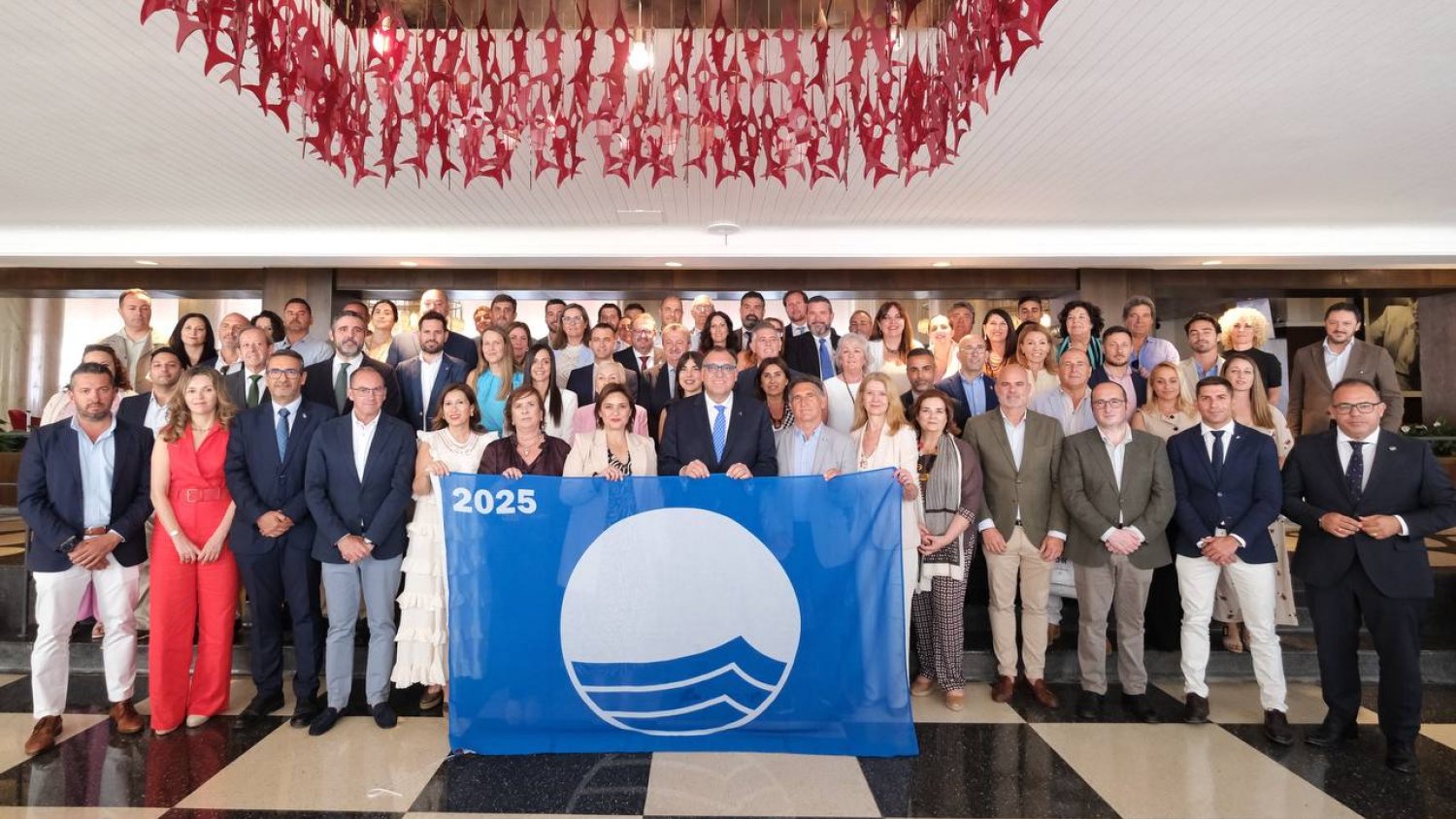 Entregadas las Banderas Azules 2025 a 45 playas malagueñas por la sostenibilidad, la calidad y la cogobernanza