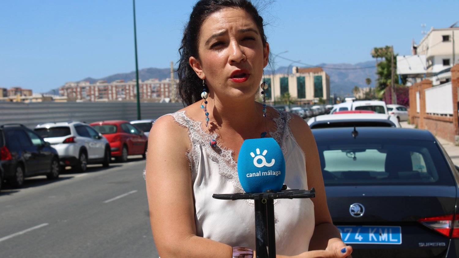 Con Málaga exige a la Junta la 'bioclimatización' de los colegios públicos y al Ayuntamiento que 'garantice sombra en los patios'