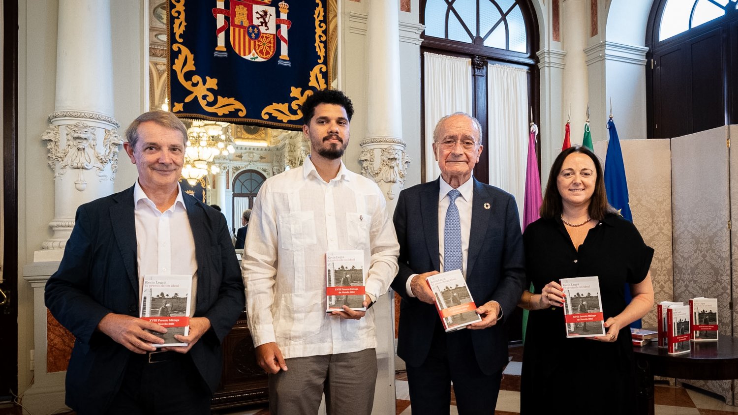 El Ayuntamiento presenta la obra 'El precio de un ideal' de Kevin Legrá, ganadora de la XVIII edición del premio 'Málaga de Novela'
