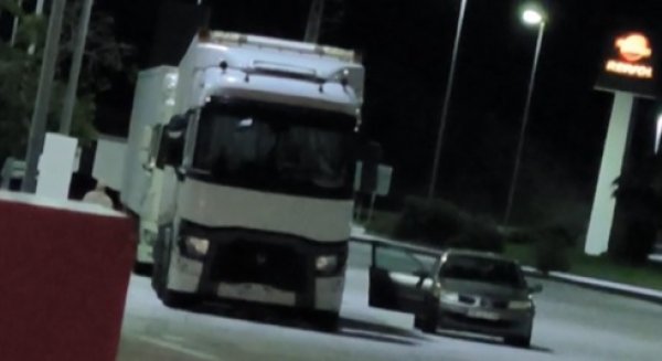 Desarticulada una trama relacionada con más de una veintena de robos en vehículos en áreas de descanso de la provincia de Málaga