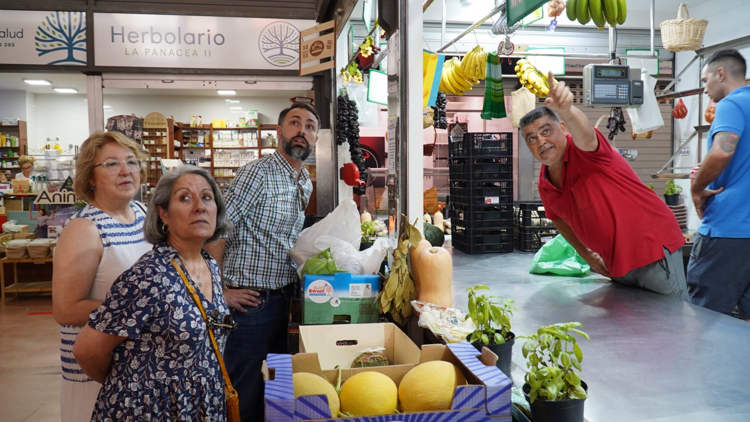 PSOE pide medidas urgentes en los mercados municipales ante el abandono del equipo de gobierno