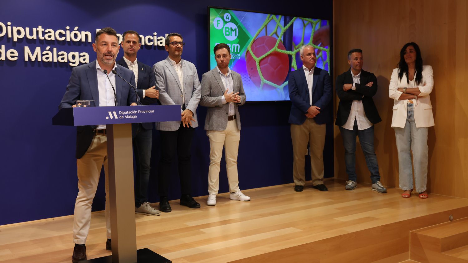 La Diputación de Málaga impulsa los próximos encuentros de balonmano playa con más de 4.500 deportistas en la provincia