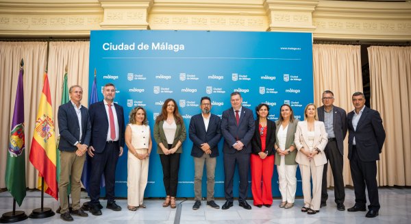 El Ayuntamiento y el Colegio de Administradores de Fincas se alían para crear la figura del 'administrador de comunidades de propietarios de oficio'