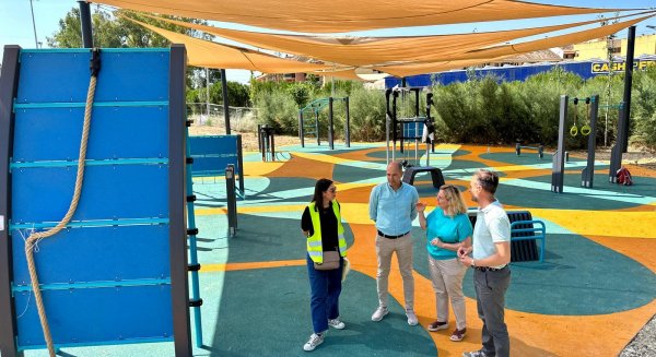 El Ayuntamiento de Fuengirola ultima las obras de creación de un gimnasio al aire libre en el Parque de La Loma