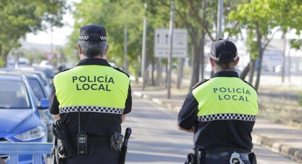 Los agentes de la Policía Local que auxiliaron al subinspector de la Policía Nacional fallecido serán reconocidos por el Pleno del Ayuntamiento