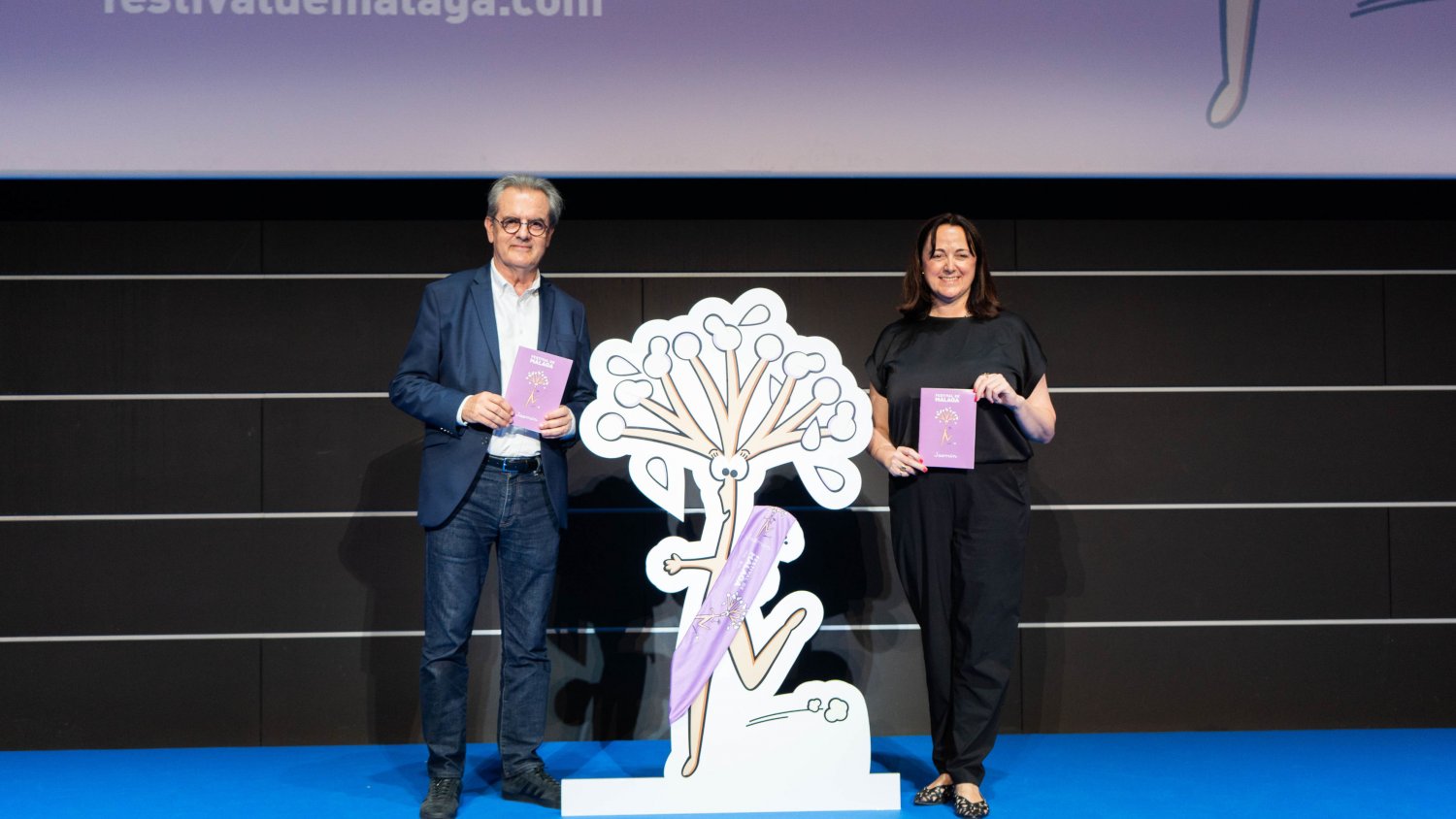 Escolares de más de 20 colegios de la provincia ponen nombre a la biznaga animada del Festival de Málaga