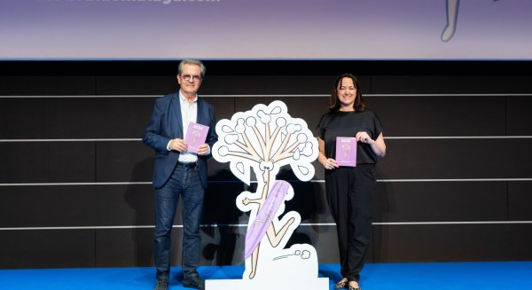 Escolares de más de 20 colegios de la provincia ponen nombre a la biznaga animada del Festival de Málaga