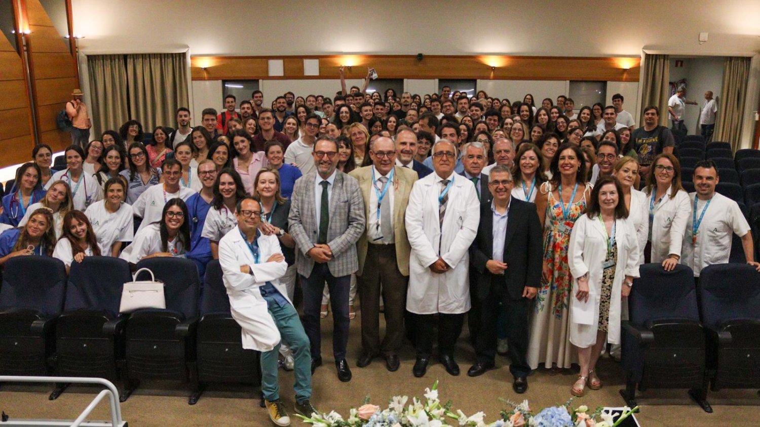 El Hospital Regional de Málaga da la bienvenida a 129 nuevos residentes