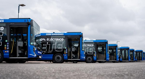 El Ayuntamiento incorpora 14 nuevos autobuses eléctricos a la flota de la EMT