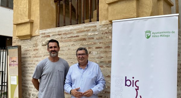 Vélez-Málaga finaliza las obras de restauración de la Cruz del Arrabal de San Sebastián