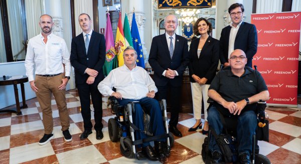 El Ayuntamiento y Fundación ONCE se unen para la mejora del servicio del taxi accesible