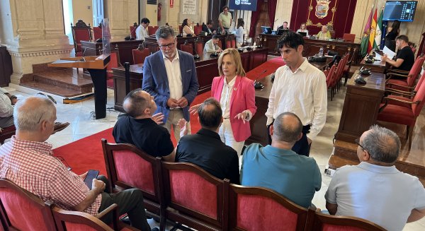 El PSOE critica que el PP da la espalda a los malagueños y a los trabajadores de la cafetería de Parcemasa 'dejando morir un servicio esencial'