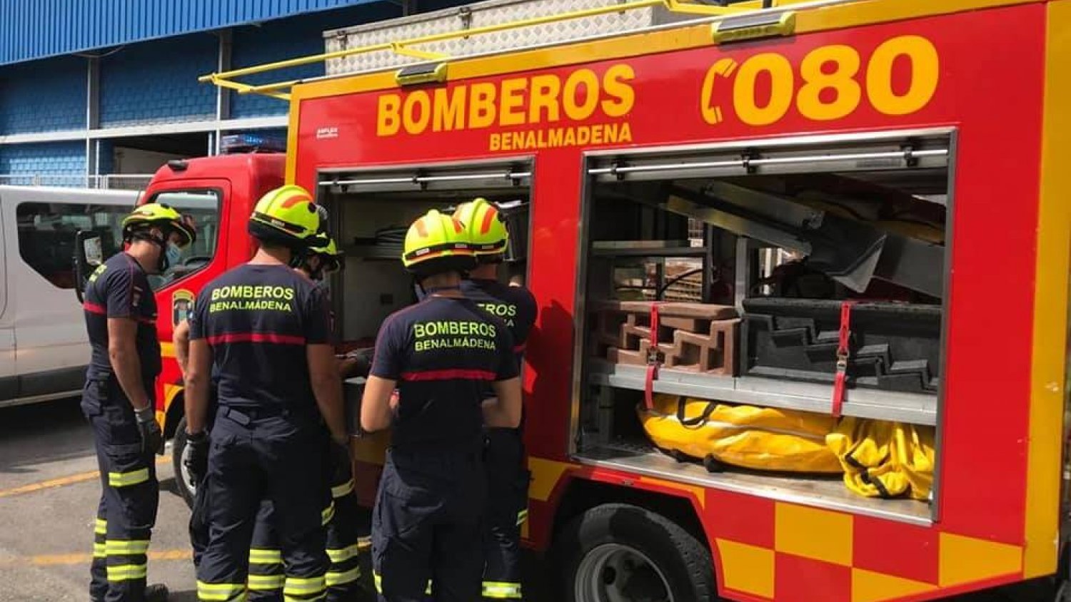 Una mujer de 44 años, evacuada al hospital tras un incendio en una vivienda de Benalmádena