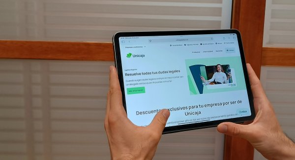 Unicaja alcanza un acuerdo con Legálitas para incorporar sus servicios de asesoría jurídica a pymes y autónomos en 'SolucionaT