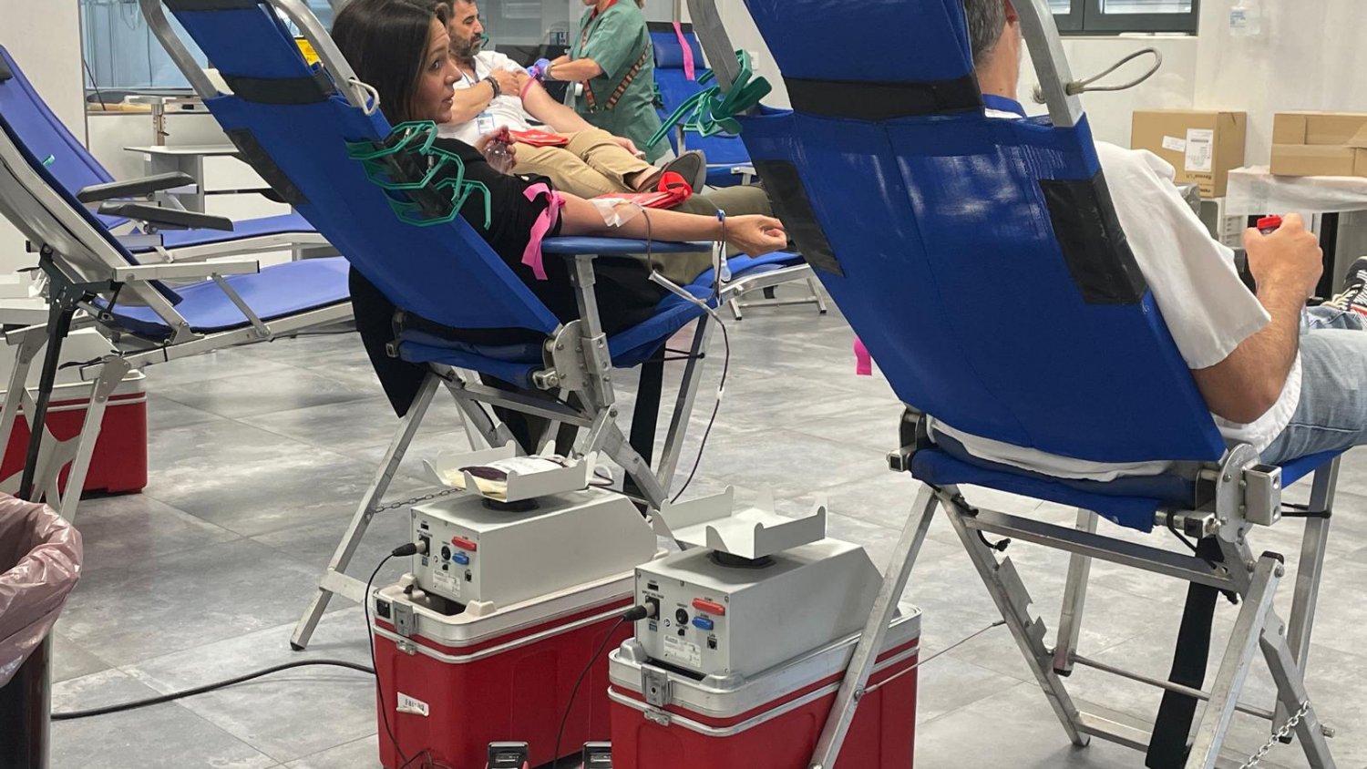 El Área Sanitaria Norte de Málaga celebra una jornada de donación de sangre entre profesionales por el Día Mundial del Donante