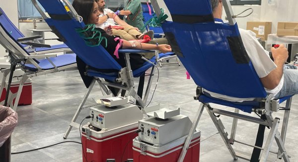 El Área Sanitaria Norte de Málaga celebra una jornada de donación de sangre entre profesionales por el Día Mundial del Donante