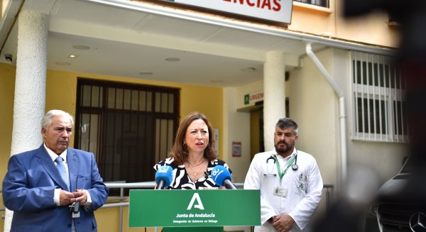 La Junta destaca en El Palo el impulso de la teleconsulta en Atención Primaria para agilizar los tiempos y facilitar el diagnóstico precoz