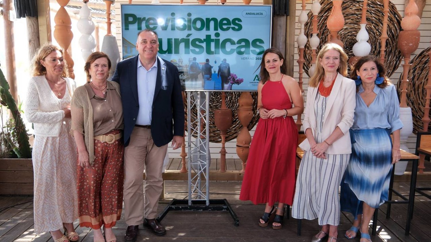 Andalucía prevé superar los 9.000 millones de euros en ingresos turísticos y alcanzar los 500.000 puestos de trabajo de cara al verano