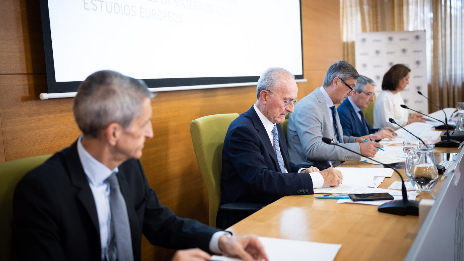 Una cátedra impulsará la formación de los jóvenes en Altos Estudios Europeos en Málaga