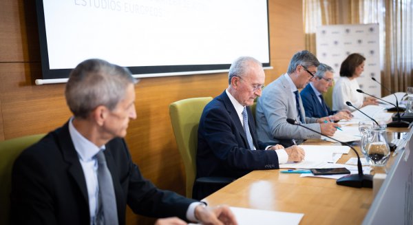 Una cátedra impulsará la formación de los jóvenes en Altos Estudios Europeos en Málaga