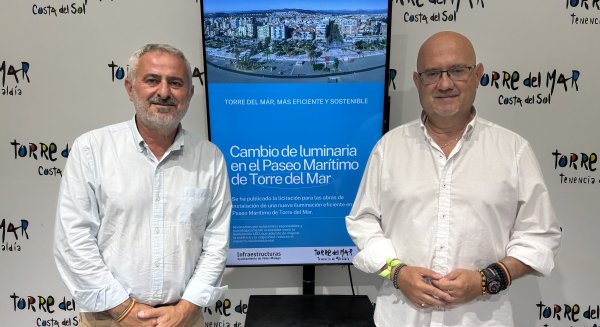 Torre del Mar renovará con LED toda la luminaria de su Paseo Marítimo