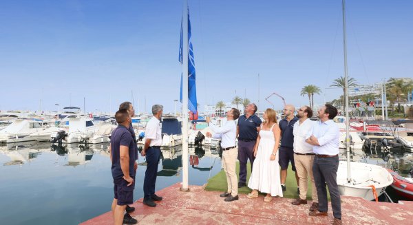 El Puerto Deportivo Virgen del Carmen renueva la bandera azul por duodécimo año consecutivo en reconocimiento a su gestión ambiental