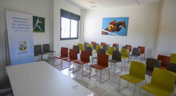 El cementerio municipal de animales de compañía de Málaga realiza 320 servicios en su primer año