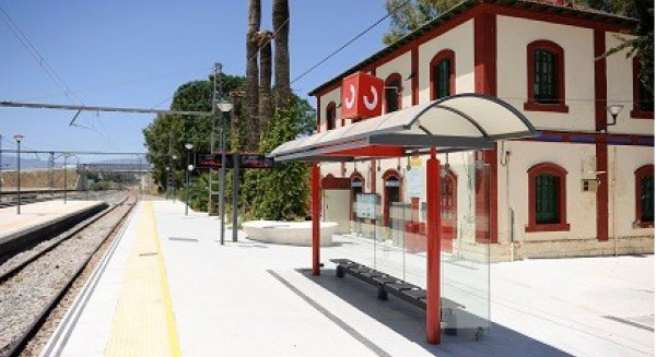 Adif adjudica obras de mejora de la infraestructura ferroviaria en las estaciones de Pizarra y Aljaima