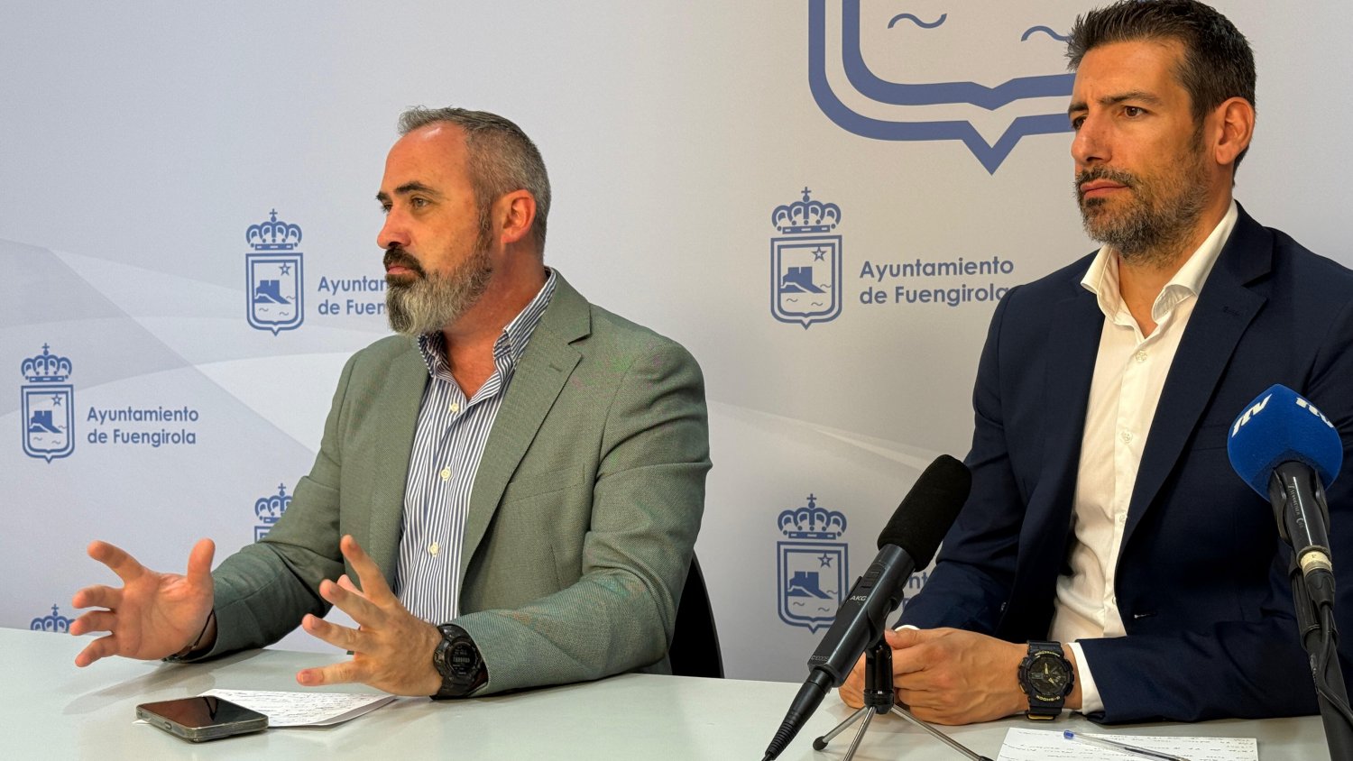 Vox pide expulsar a los manteros que invaden el paseo marítimo de Fuengirola y proyectan una «imagen vergonzosa» del municipio