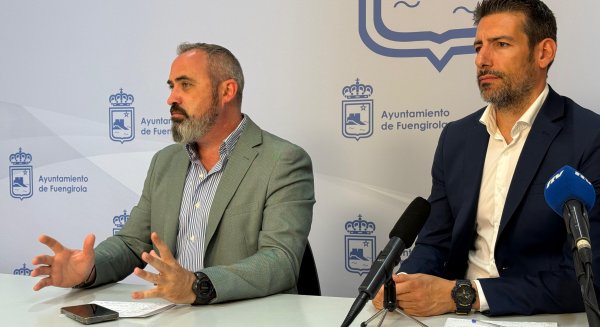 Vox pide expulsar a los manteros que invaden el paseo marítimo de Fuengirola y proyectan una «imagen vergonzosa» del municipio