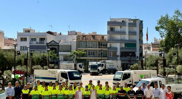 El Ayuntamiento de Fuengirola refuerza el servicio de limpieza durante la temporada de verano