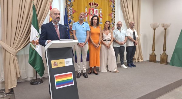 Javier Salas afirma en el manifiesto por Día del Orgullo que 'malagueños y malagueñas ven con normalidad lo que en su momento parecía el demonio”