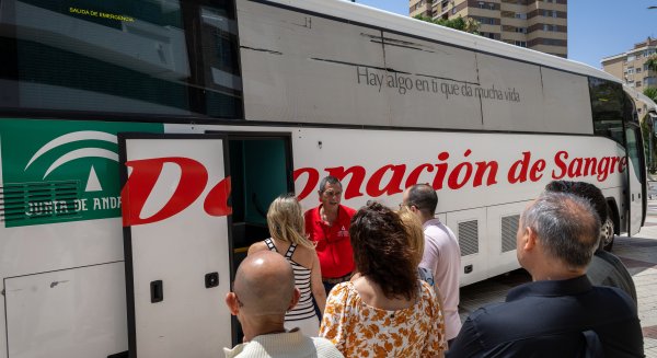 Los trabajadores de Unicaja muestran su lado más solidario y participan un año más en una  campaña de donación de sangre
