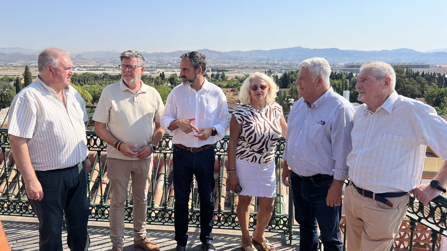 El PSOE se congratula de que el gobierno amplíe el Aeropuerto de Málaga y realice estudios para el tren litoral