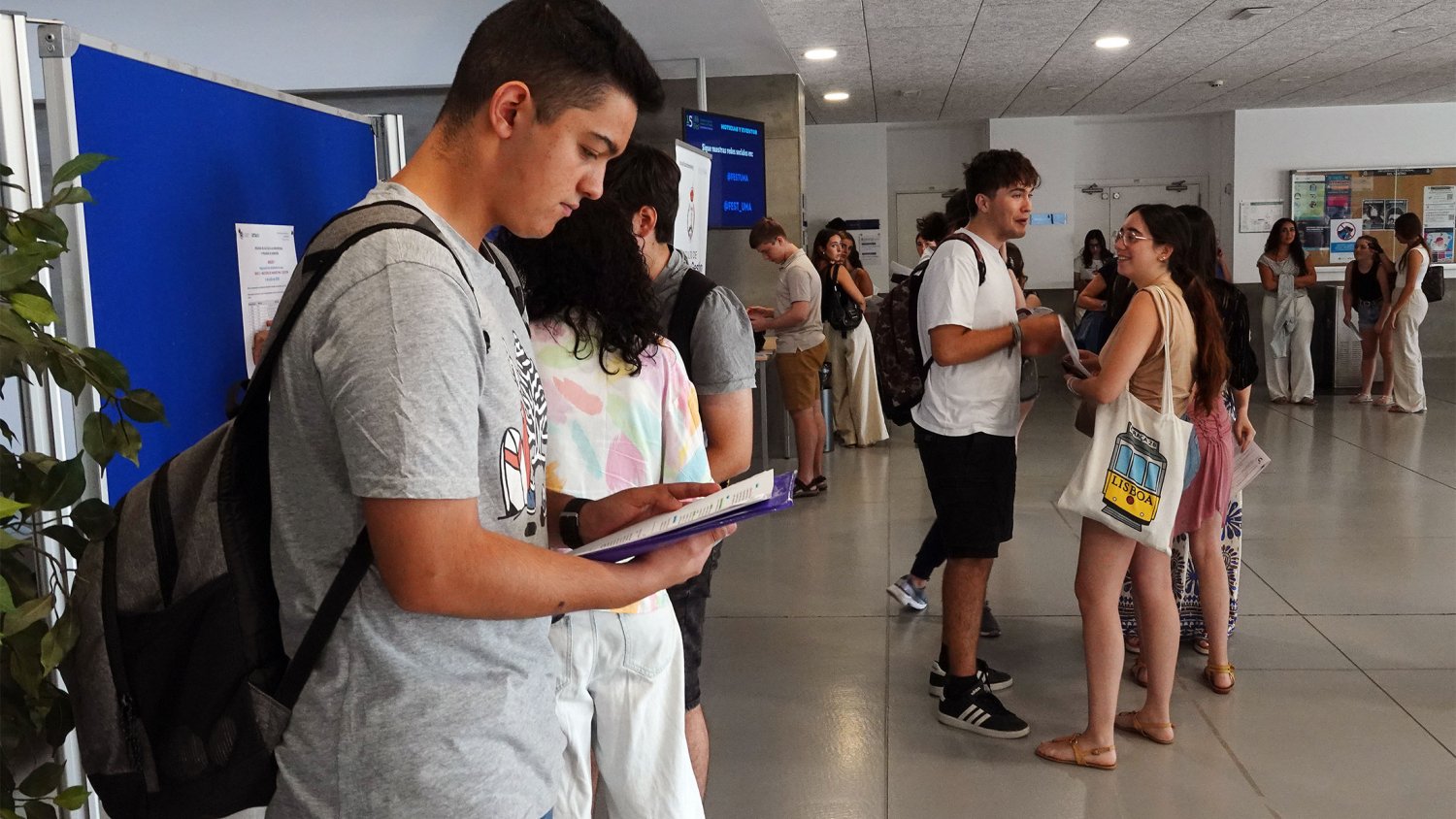 La PAU extraordinaria se celebra hasta el jueves en el campus de Teatinos, con un 41% de alumnos que buscan mejorar su nota