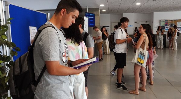 La PAU extraordinaria se celebra hasta el jueves en el campus de Teatinos, con un 41% de alumnos que buscan mejorar su nota