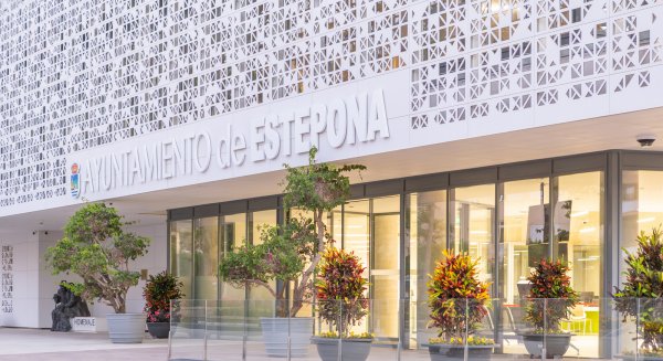 El Ayuntamiento de Estepona bonificará la tasa de basura a los vecinos que depositen residuos en el punto limpio para promover el reciclaje
