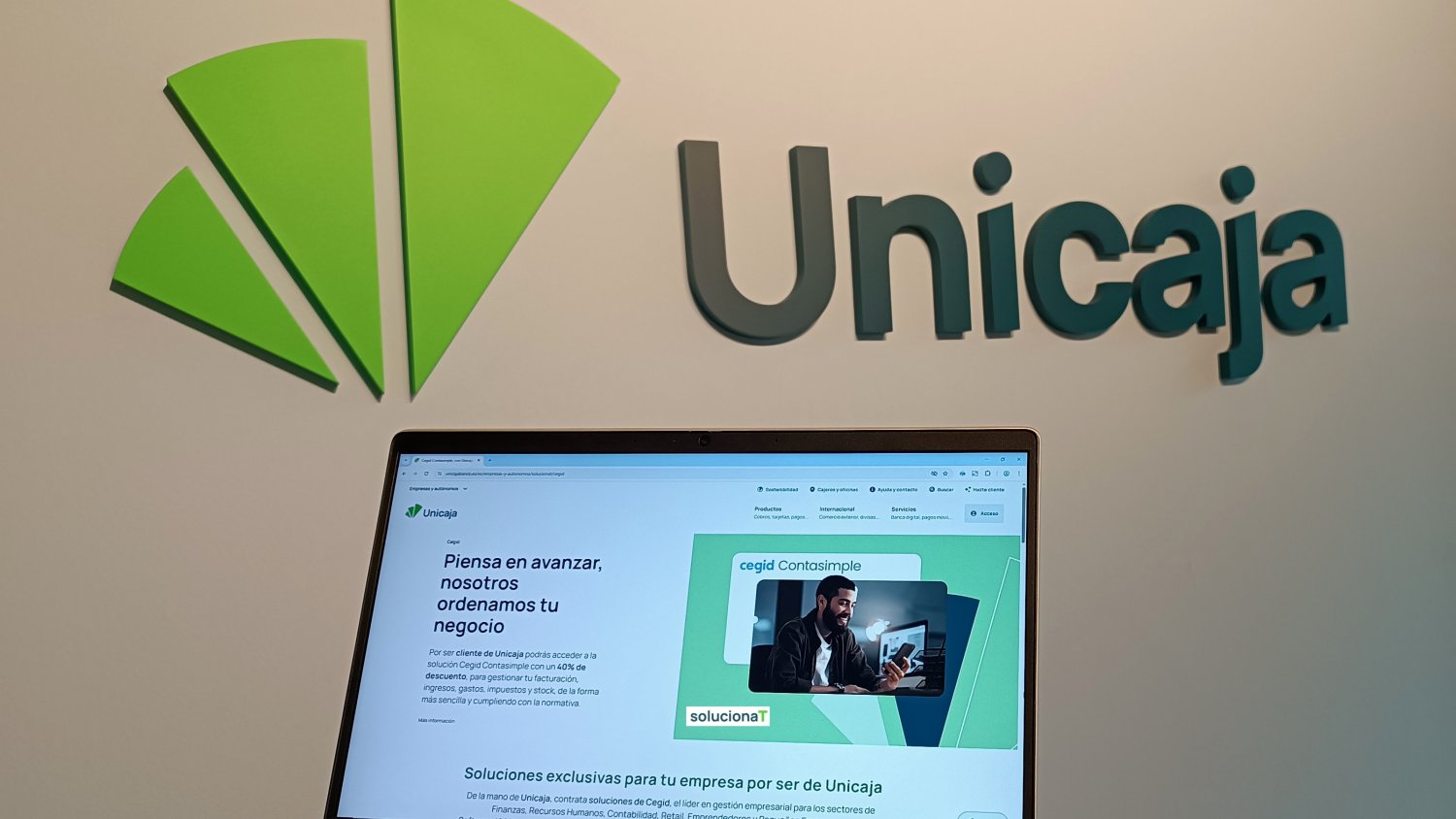 Unicaja y Cegid se alían para ofrecer a pymes y autónomos una solución integral de gestión empresarial a través de 'solucionaT'