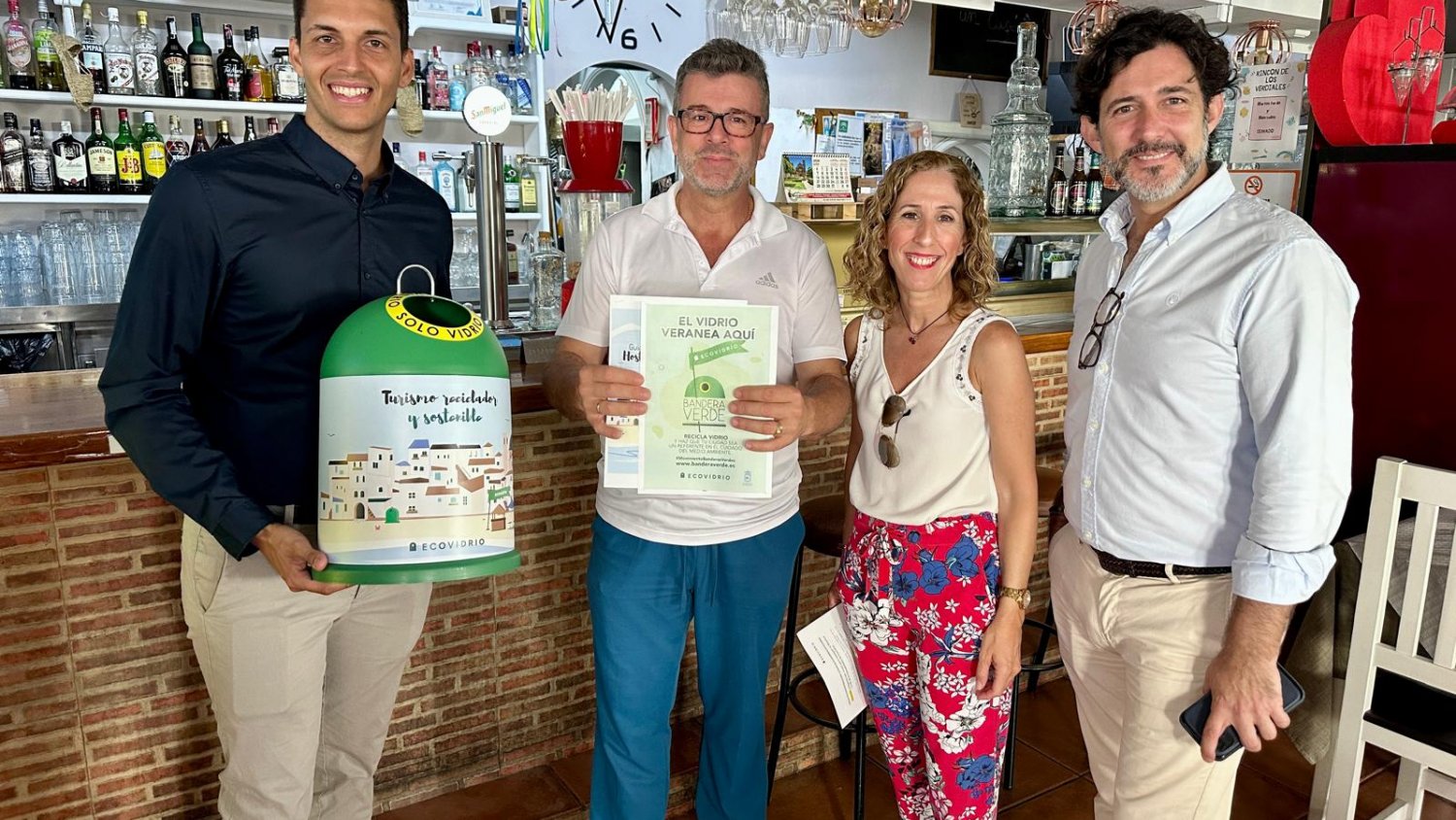 Fuengirola redobla su apuesta por la sostenibilidad hostelera para lograr su quinta 'Bandera Verde' de Ecovidrio
