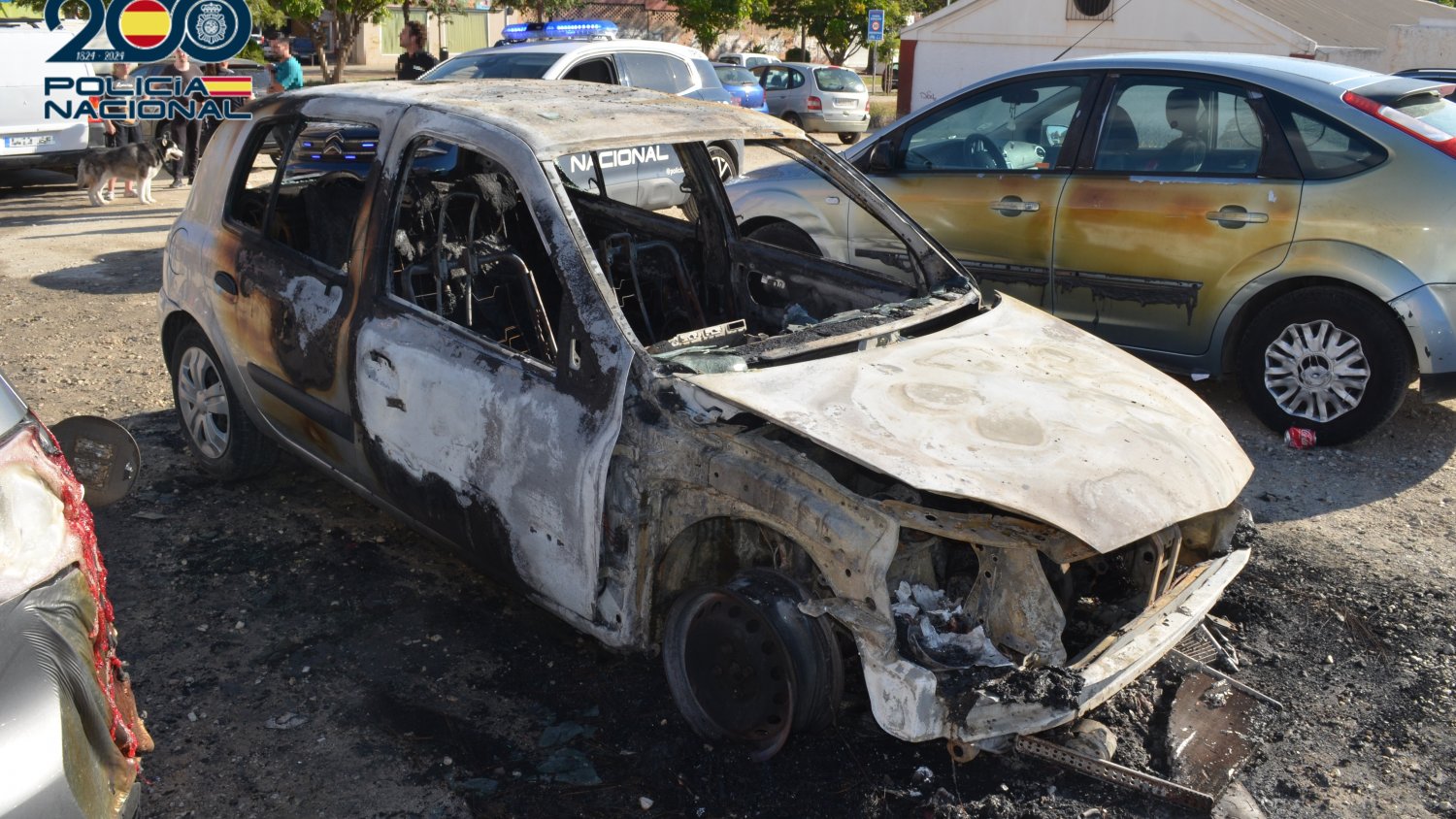 Detienen en Málaga a un joven por incendiar un edificio habitado y siete vehículos