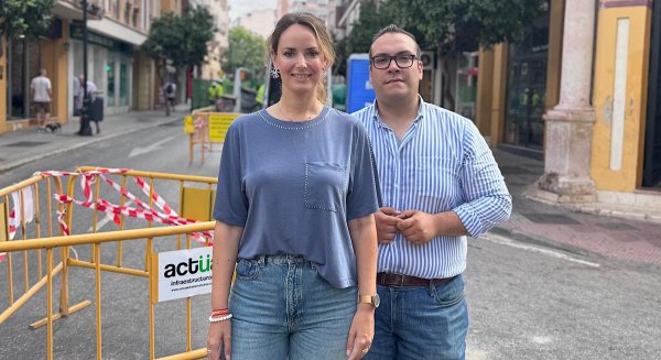 VOX acusa al PP de abandonar calle Victoria a su suerte y provocar el colapso por la improvisación de las obras