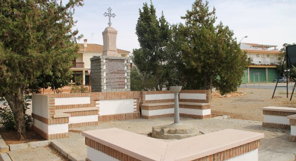 El Ayuntamiento arranca las obras de reurbanización en varias calles de Cruz del Humilladero