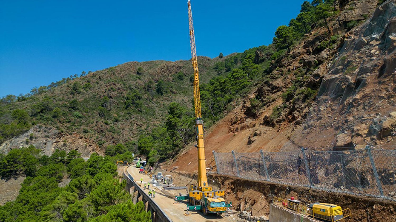 La carretera Ronda-San Pedro reabre parcialmente tras cuatro meses cortada por desprendimientos