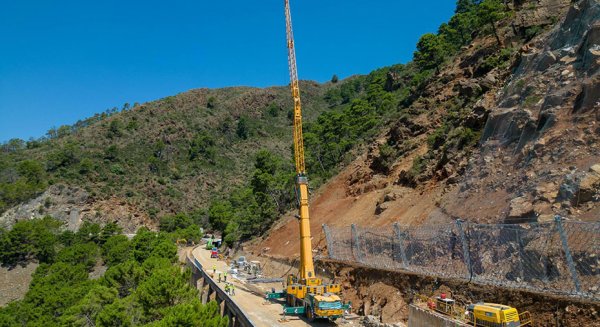 La carretera Ronda-San Pedro reabre parcialmente tras cuatro meses cortada por desprendimientos