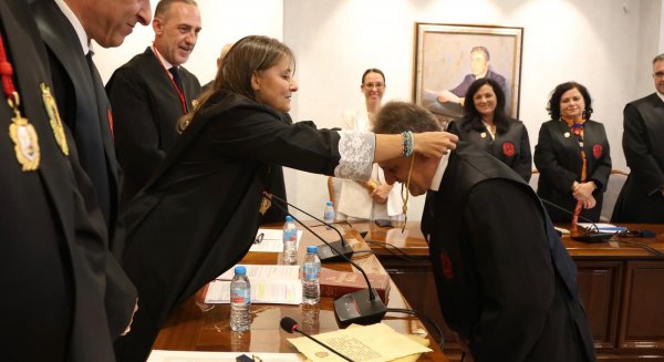 Gustavo Pezzi Acosta recibe la Medalla de Honor del Colegio de Abogados de Málaga